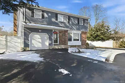 194 Oakdale Bohemia Road, Bohemia, NY 11716 - Photo 3