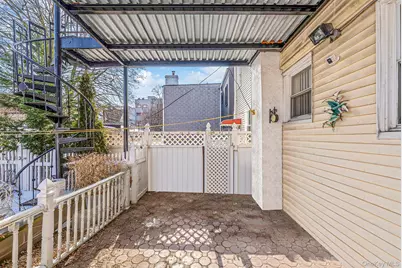 559 E 28th Street, Brooklyn, NY 11210 - Photo 39