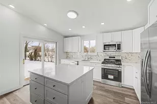 6 Maple Ln, Massapequa Park, NY 11762 - Photo 9