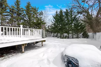 25 State Place, Huntington, NY 11743 - Photo 31