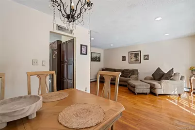 25 State Place, Huntington, NY 11743 - Photo 11