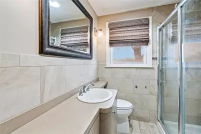 36 Lakewood Avenue, Ronkonkoma, NY 11779 - Photo 21