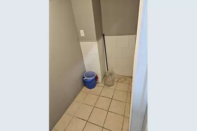 10752 Sutphin Boulevard, Jamaica, NY 11435 - Photo 7