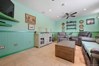 20 Wendy Lane, Brentwood, NY 11717 - Photo 5