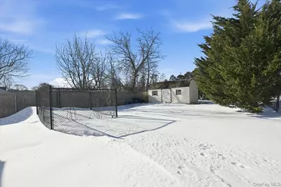 20 Wendy Lane, Brentwood, NY 11717 - Photo 19