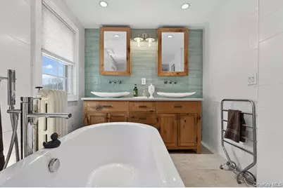 28 Jane Street, Roslyn Heights, NY 11577 - Photo 23