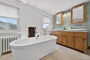 28 Jane St, Roslyn Heights, NY 11577 - Photo 23