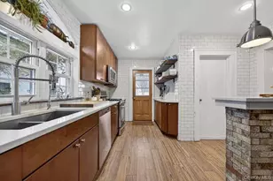 28 Jane St, Roslyn Heights, NY 11577 - Photo 9