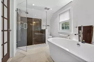 28 Jane St, Roslyn Heights, NY 11577 - Photo 21