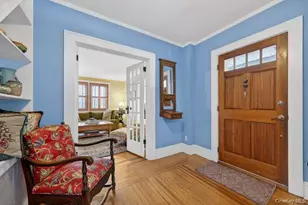 28 Jane St, Roslyn Heights, NY 11577 - Photo 3