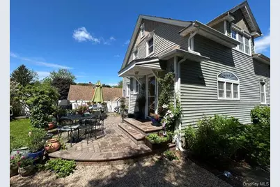 28 Jane Street, Roslyn Heights, NY 11577 - Photo 3