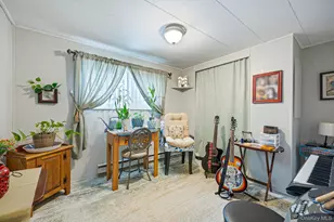 525 Riverleigh Ave, Riverhead, NY 11901 - Photo 15