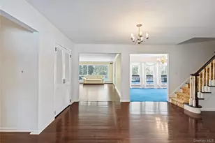 15 Springwood Path, Syosset, NY 11791 - Photo 5