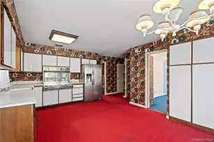 15 Springwood Path, Syosset, NY 11791 - Photo 13