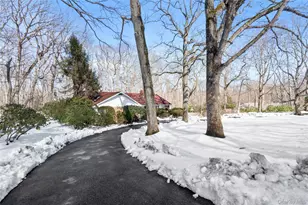 15 Springwood Path, Syosset, NY 11791 - Photo 3