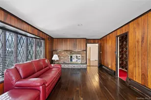 15 Springwood Path, Syosset, NY 11791 - Photo 15