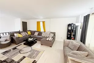 276 Temple Hill Rd, New Windsor, NY 12553 - Photo 3