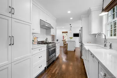 111 Berrian Road, New Rochelle, NY 10804 - Photo 9