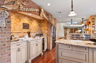 6 Bluffview Ct, Miller Place, NY 11764 - Photo 29