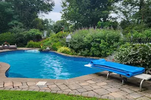 6 Bluffview Ct, Miller Place, NY 11764 - Photo 17