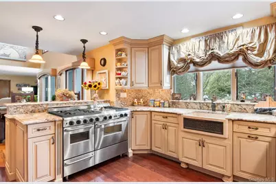 6 Bluffview Court, Miller Place, NY 11764 - Photo 27