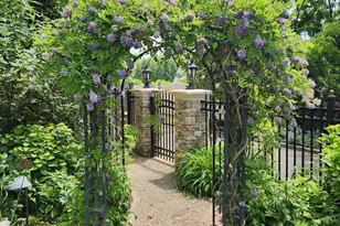 6 Bluffview Ct, Miller Place, NY 11764 - Photo 9