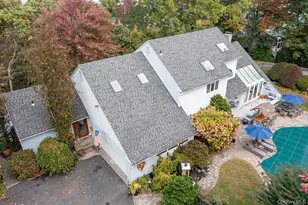 6 Bluffview Ct, Miller Place, NY 11764 - Photo 3