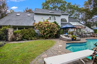 6 Bluffview Ct, Miller Place, NY 11764 - Photo 13