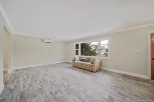 62 Howard St, Patchogue, NY 11772 - Photo 5