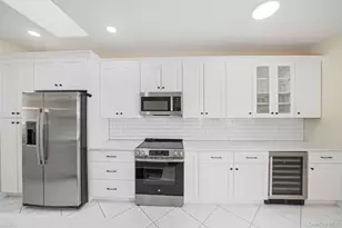 3 Windwatch Dr, Hauppauge, NY 11788 - Photo 3