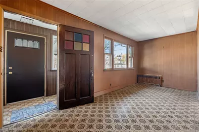 18 Faneuil Place, New Rochelle, NY 10801 - Photo 3