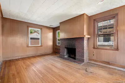 18 Faneuil Place, New Rochelle, NY 10801 - Photo 7