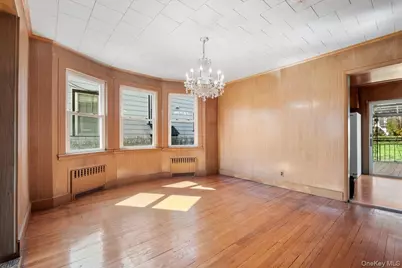 18 Faneuil Place, New Rochelle, NY 10801 - Photo 9
