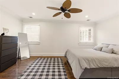 31 Carnegie Avenue, Huntington, NY 11743 - Photo 17