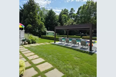 31 Carnegie Avenue, Huntington, NY 11743 - Photo 25