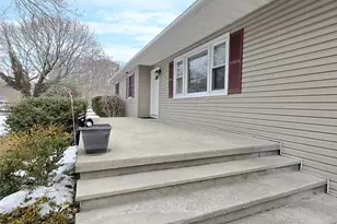 143 Hawthorne St, Mastic, NY 11950 - Photo 3