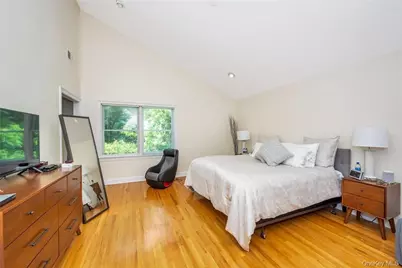 696 Ridgeway, White Plains, NY 10605 - Photo 17