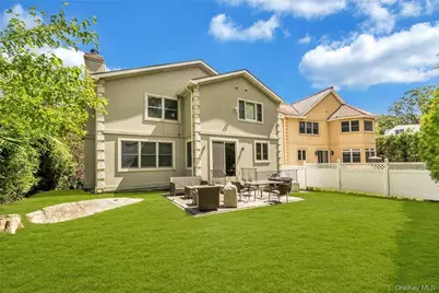 696 Ridgeway, White Plains, NY 10605 - Photo 33