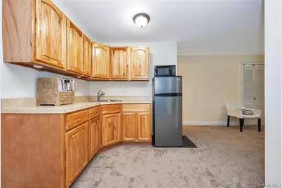 696 Ridgeway, White Plains, NY 10605 - Photo 27