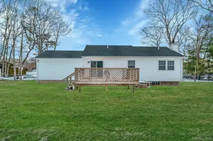 14 Wiltshire Ct, Center Moriches, NY 11934 - Photo 17