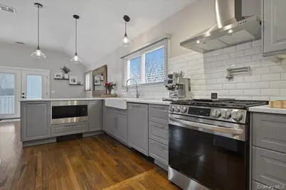 3984 Arthur Avenue N, Seaford, NY 11783 - Photo 13