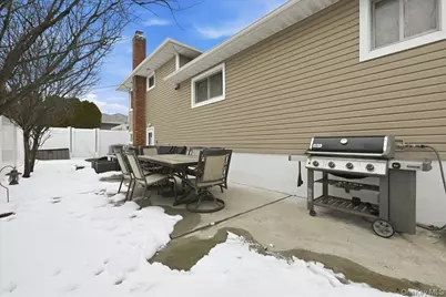 3984 Arthur Avenue N, Seaford, NY 11783 - Photo 31