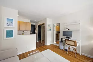 451 W 22nd St, New York, NY 10011 - Photo 3