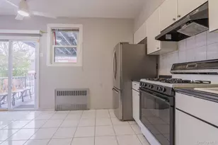 12-10 117th St, College Point, NY 11356 - Photo 17
