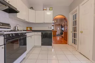 12-10 117th St, College Point, NY 11356 - Photo 15