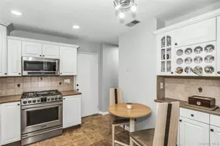 47 Max Ct, Islandia, NY 11749 - Photo 5