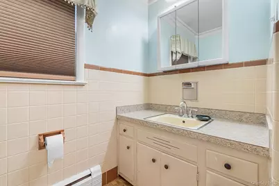 75 Beechwood Avenue, Poughkeepsie, NY 12603 - Photo 13