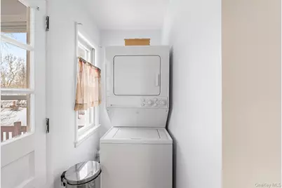 75 Beechwood Avenue, Poughkeepsie, NY 12603 - Photo 11