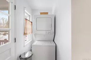 75 Beechwood Ave, Poughkeepsie, NY 12603 - Photo 11