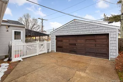 738 Sprague Avenue, Franklin Square, NY 11010 - Photo 17